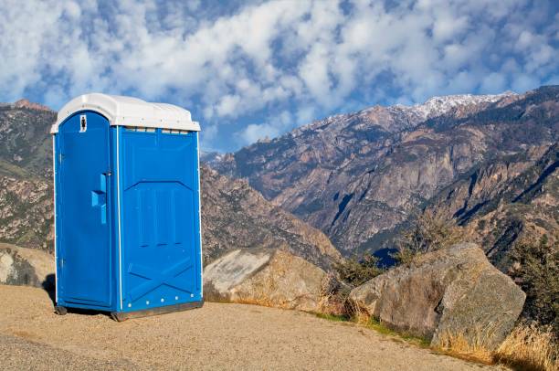 Best Portable bathroom rental  in Eastmont, WA