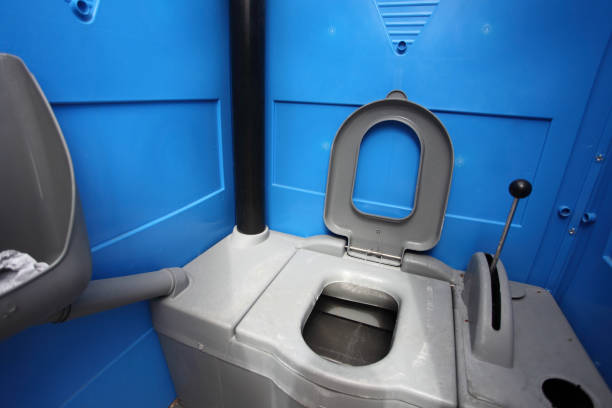 Best Portable bathroom rental  in Eastmont, WA