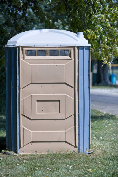 Best Best portable toilet rental  in Eastmont, WA